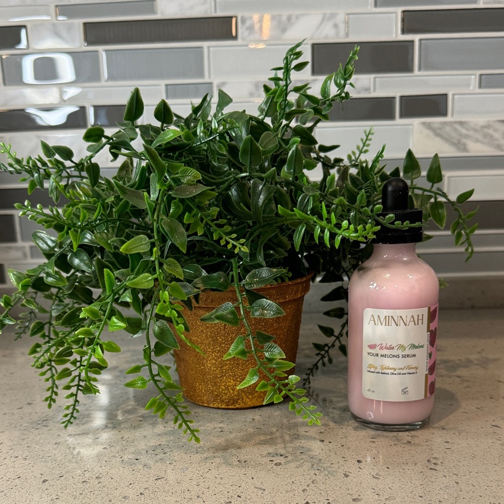AMINNAH - Water My Melons Boob Serum